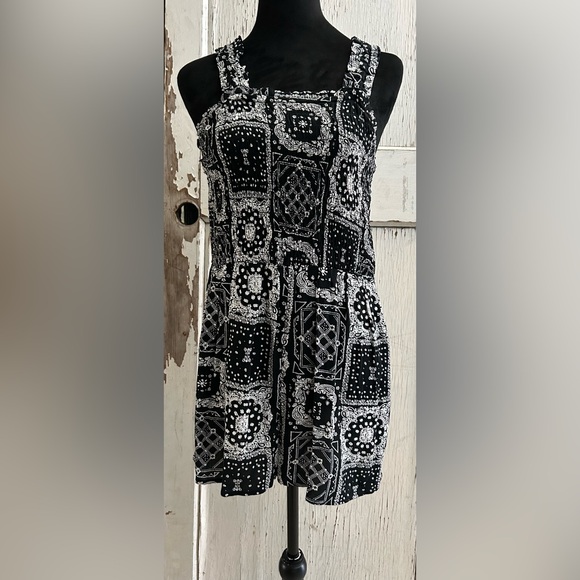 BP Mini Summer ROMPER Size: Medium - Picture 2 of 5